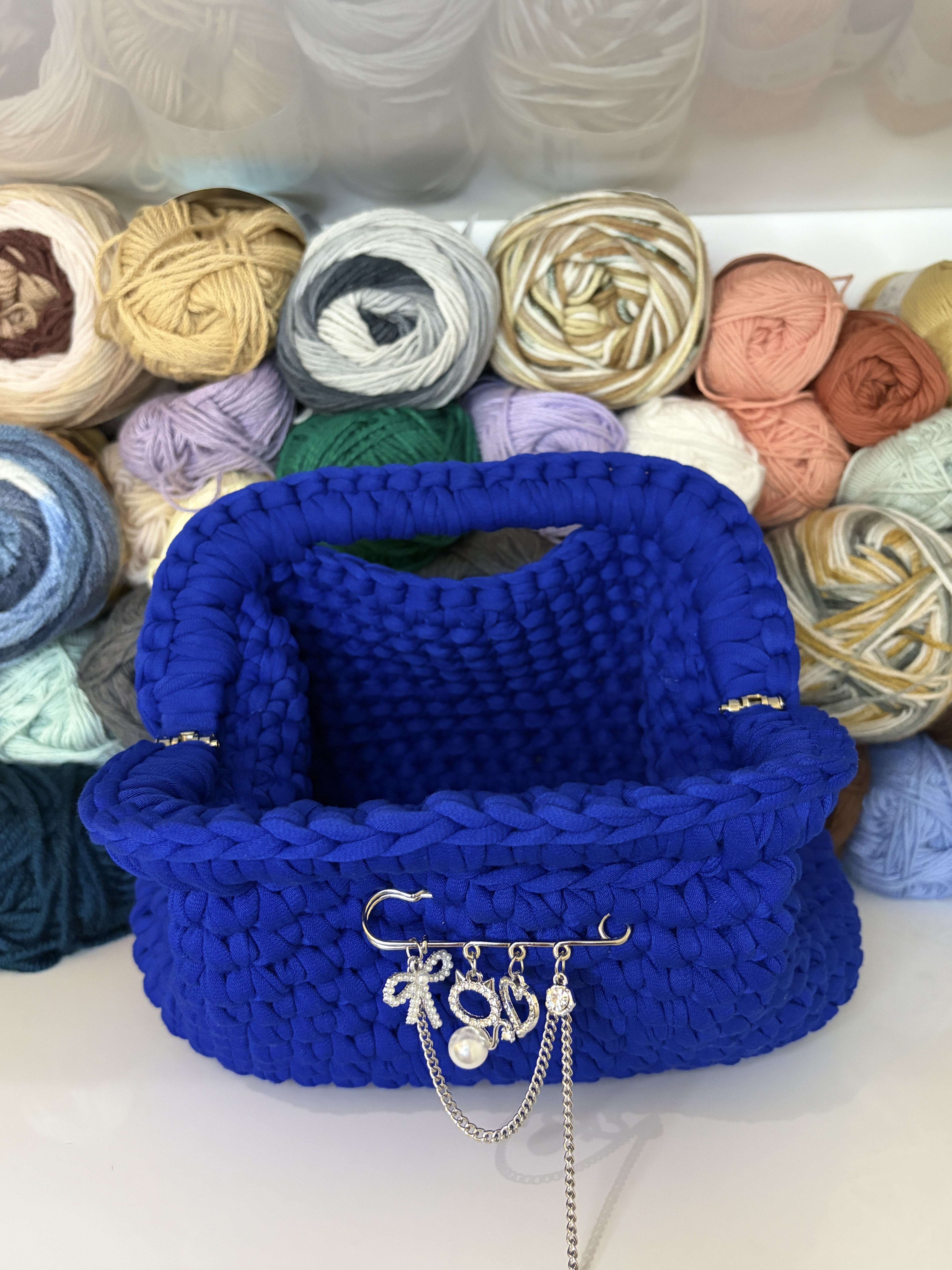 Livvy clutch (blue) — view 2