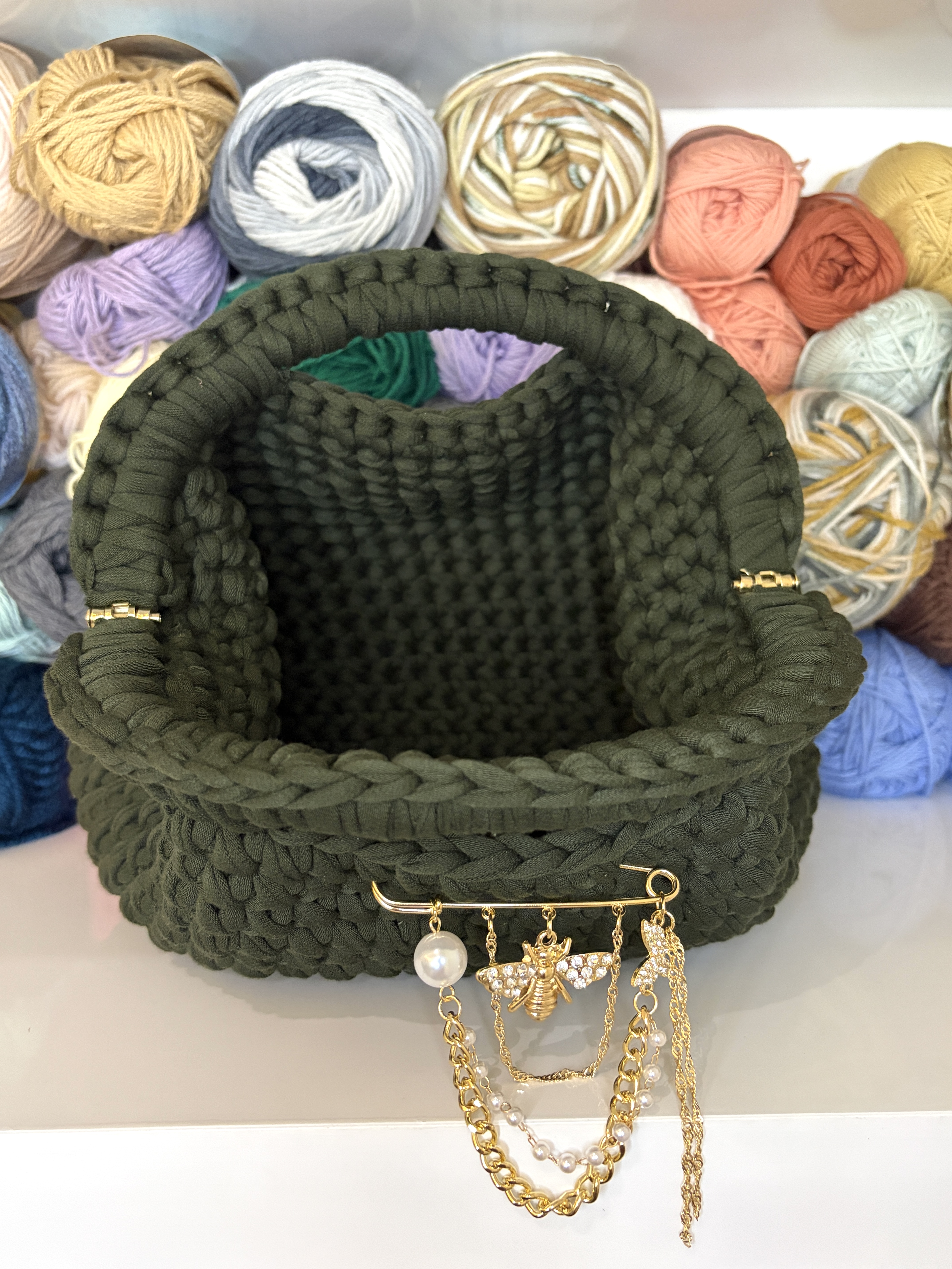 Livvy clutch (green) — view 2