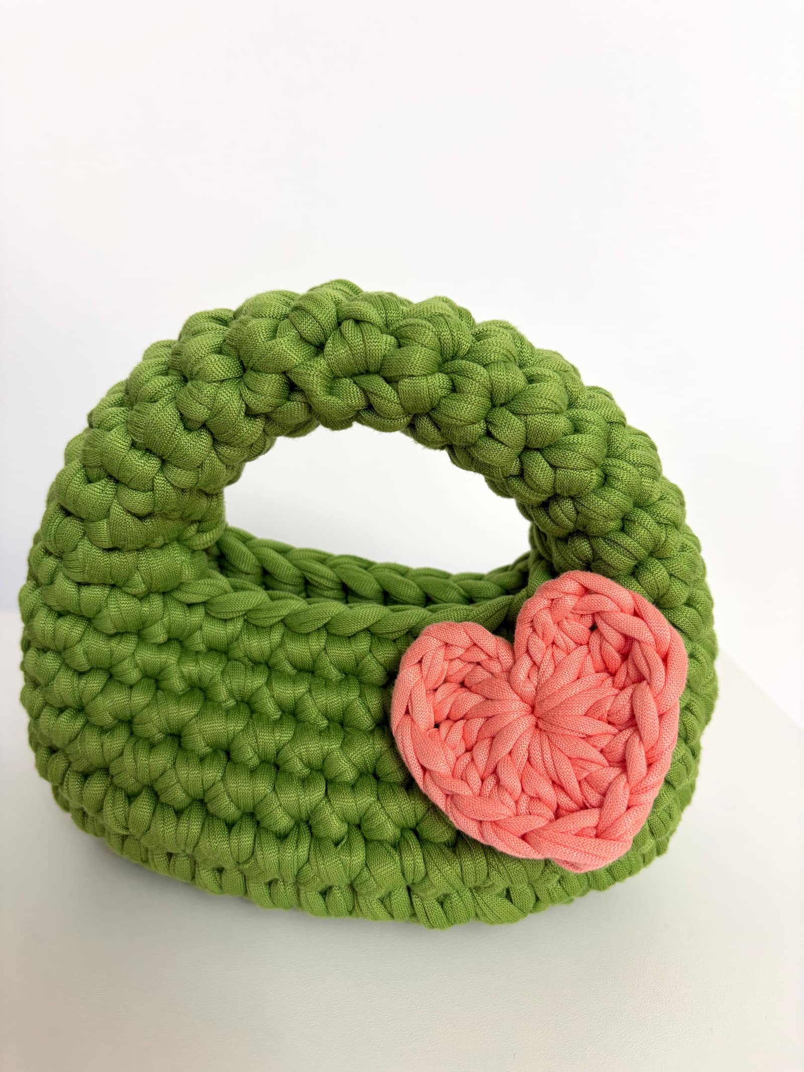 Velora (Olive) — handmade crochet bags in the UAE