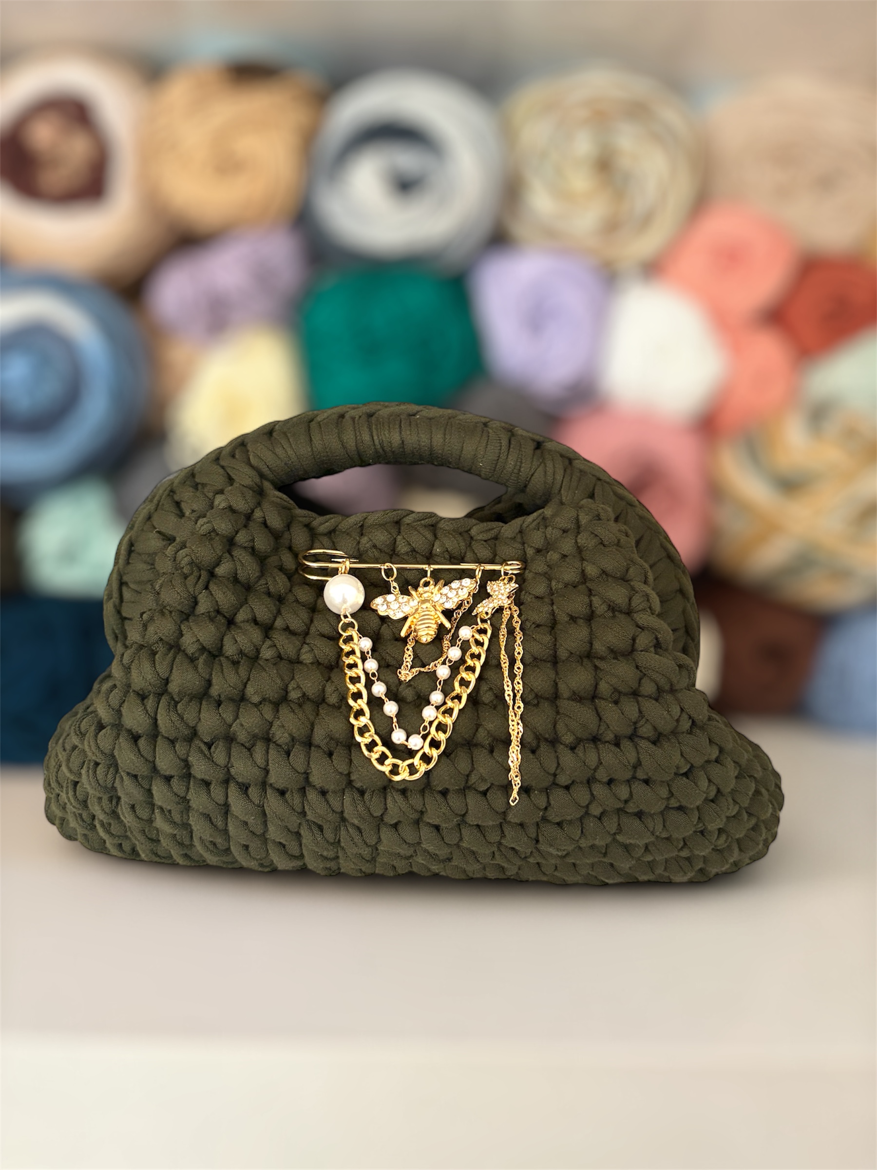 Livvy clutch (green)
